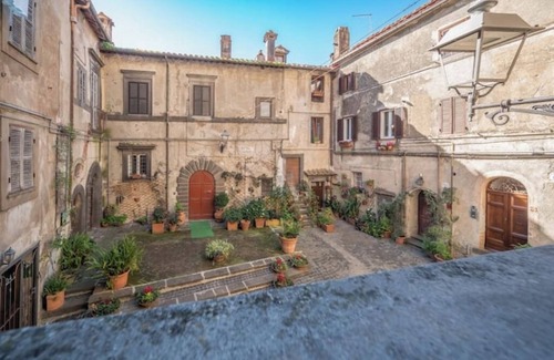 Lake Bracciano Apartment | "Wine cave"