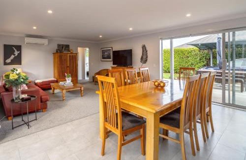 Martinborough House | Wine Country Bach
