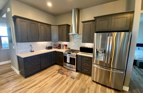 Fairfield House | Explore Wine Country Chateau with Kitchen Amenities