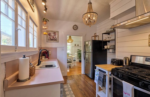 Santa Rosa Cottage | Experience Wine Country Cottage in Downtown Santa Rosa