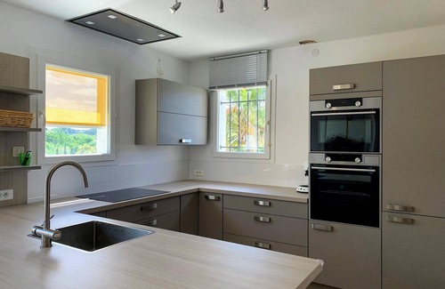 Felines-Minervois Villa | Idyllic Villa in Félines-Minervois with Pool & Ocean View