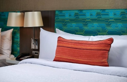 Sherwood - Tualatin North Hotel | Relaxing Wine Country Retreat in Sherwood with Pool & Pets