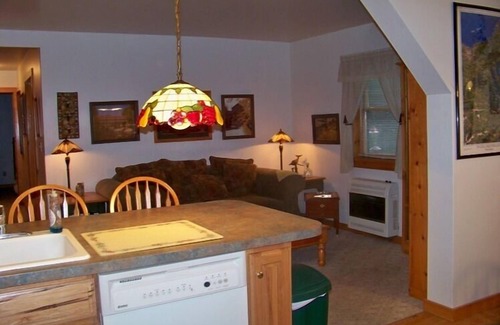 Naples Cabin | Wine Country Retreat: Jim's South Bristol Guest House Awaits