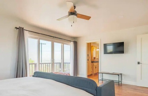 Ramona House | Experience Wine Country Villa with Pool & Panoramic Views