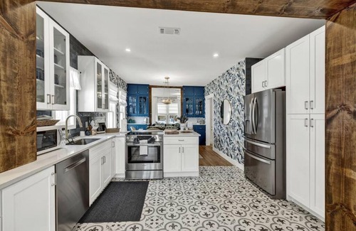 Fredericksburg House | Inviting Wine Down House: Fire Pit & Steps to Main St