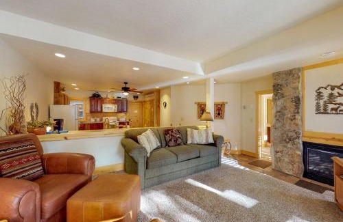 Silvercreek Hotel | Relax and Unwind at Wine Down in Granby with Pool Access