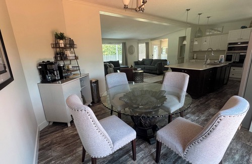 Langley House | Wine Trail Retreat