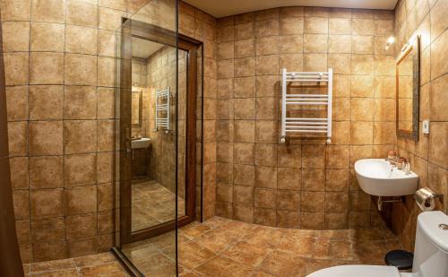 Avlabari Hotel | Guest Rated Wine House Old Qvevri with Breakfast Included