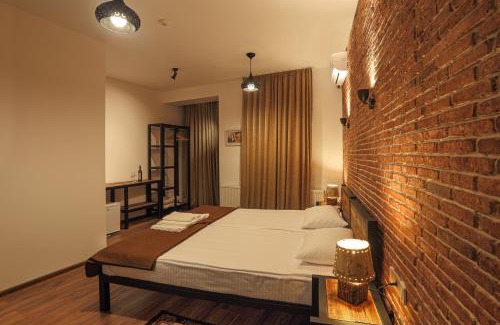 Avlabari Hotel | Guest Rated Wine House Old Qvevri with Breakfast Included