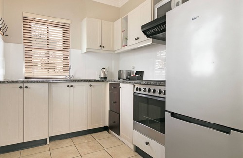 Stellenbosch Villa | Winelands Golf Lodges 10