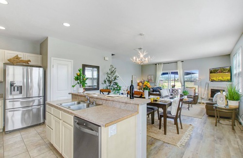 Santa Rosa House | Experience Winemaker's Retreat: 9.8 Rated in Russian River