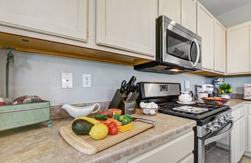 Santa Rosa House | Experience Winemaker's Retreat: 9.8 Rated in Russian River