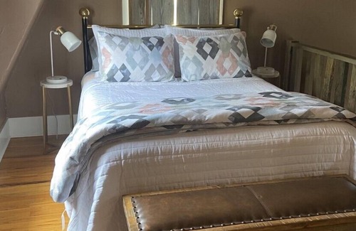 Roswell House | Winery House