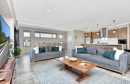 Cessnock House | Family-Friendly Retreat at Stonebridge Homestead