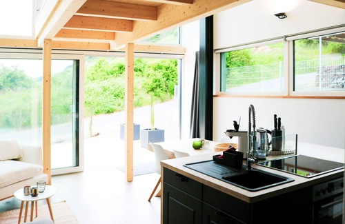 Pommern House | Relaxing Winery Getaway at Chalet Berg with Vineyard Views