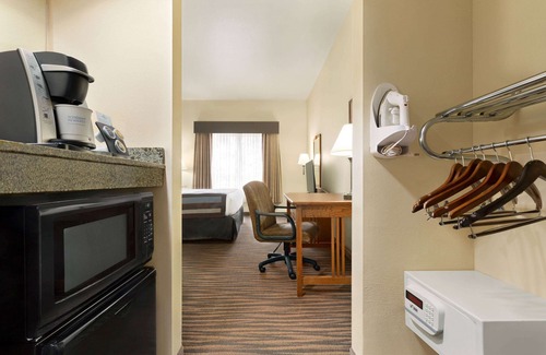 Greenwood Village Hotel | Inviting Wingate by Wyndham: Ideal for Denver Tech Retreats