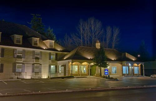 Meridian Hotel | Relax at Wingate by Wyndham Bellingham Heritage Inn