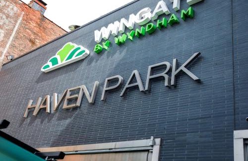 Mott Haven Hotel | Discover Wingate by Wyndham Bronx with Family-Friendly Perks