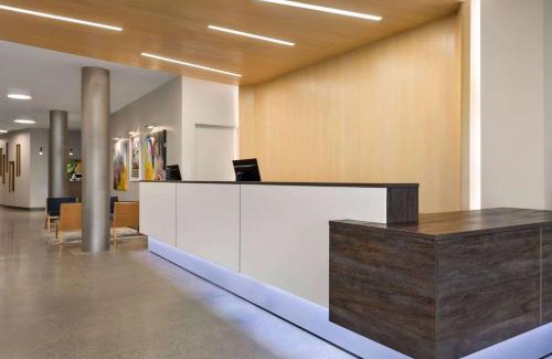 Mott Haven Hotel | Discover Wingate by Wyndham Bronx with Family-Friendly Perks