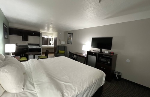 Cedar City Hotel | Comfortable Stay at Wingate by Wyndham Cedar City
