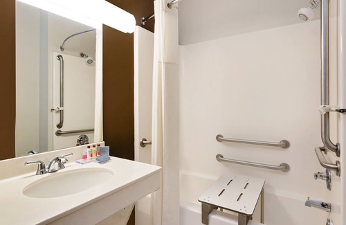 Destin Hotel | Discover Comfort at Wingate by Wyndham in Destin, FL