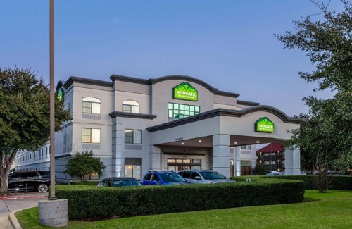 Las Colinas Hotel | Convenient Stay at Wingate by Wyndham - DFW North