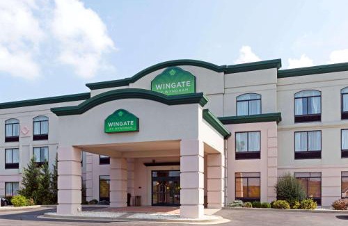 Erlanger Hotel | Welcoming Wingate by Wyndham Erlanger with Pool & Breakfast