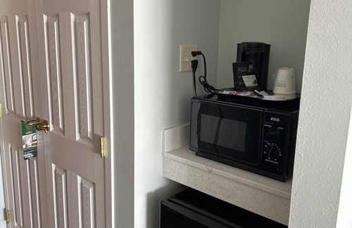 Ashwaubenon Hotel | Inviting Wingate by Wyndham Green Bay/Airport Awaits You