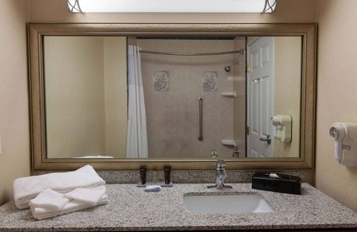 Willowbrook Hotel | Comfortable Stay at Wingate by Wyndham - Houston/Willowbrook