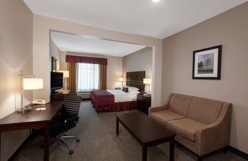Willowbrook Hotel | Comfortable Stay at Wingate by Wyndham - Houston/Willowbrook