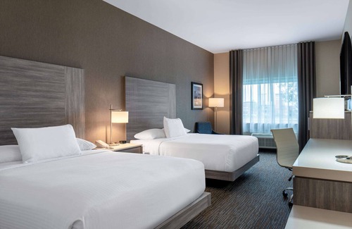 Ottawa Division Hotel | Relax at Wingate by Wyndham Kanata West Ottawa, Rated 9/10