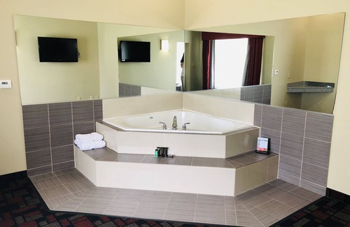 Lake Charles Hotel | Comfortable Stay at Wingate by Wyndham Lake Charles Casino Area