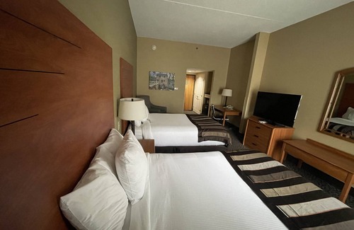 Little Rock Hotel | Discover Wingate by Wyndham Little Rock: Pool & Spa Awaits