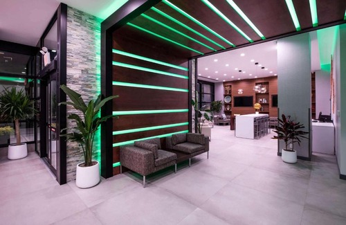 Queens Hotel | Guest Rated: Wingate by Wyndham Long Island City Awaits