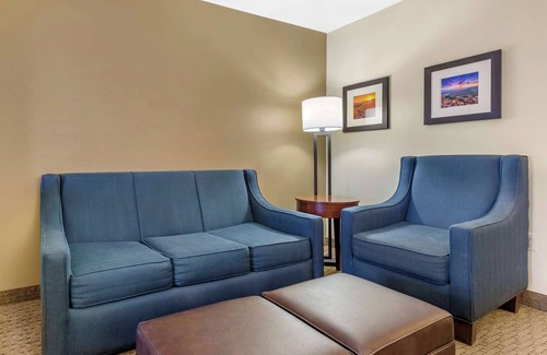 Los Alamos Hotel | Comfort Inn & Suites Los Alamos: Family-Friendly Retreat