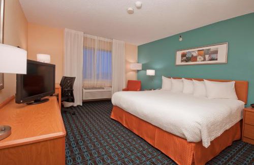 Marion Hotel | Comfortable Stay at Wingate by Wyndham Marion with Pool
