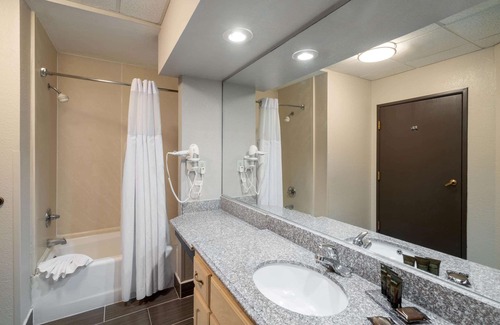 Ellendale Hotel | Comfortable Stay at Wingate by Wyndham Memphis East