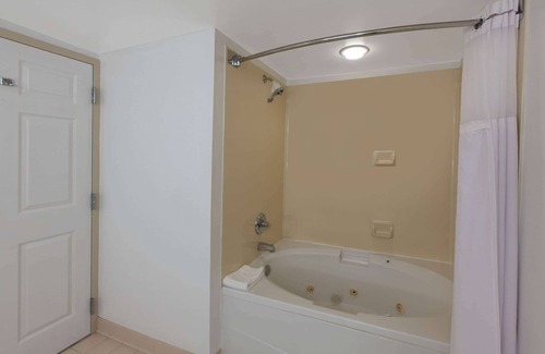 Wheatland Hotel | Convenient Stay at Wingate by Wyndham Oklahoma City/Airport