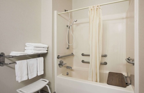 Pueblo Hotel | Top-Rated Wingate by Wyndham Pueblo: Pool, Spa & More!