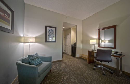 Round Rock Hotel | Relaxing Stay at Wingate by Wyndham - Round Rock