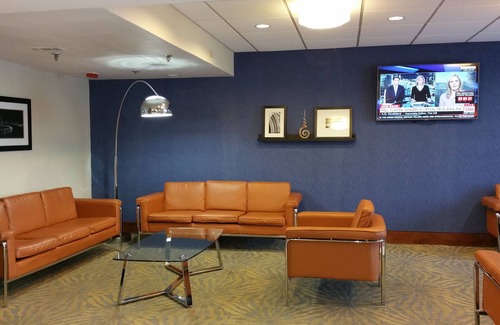 Springfield Hotel | Discover Wingate by Wyndham Springfield: Family-Friendly Stay