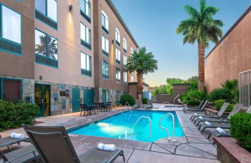 St. George Hotel | Pet-Friendly Retreat at Wingate by Wyndham St. George