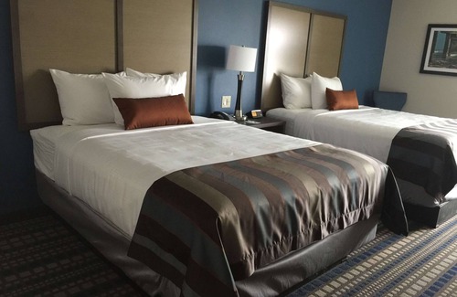 Bay Area Hotel | Relax at Wingate by Wyndham Corpus Christi with Pool & Spa