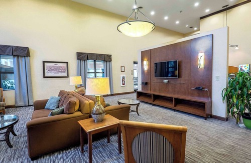 Waynesboro Hotel | Top-Rated Wingate by Wyndham Waynesboro with Pool & Spa