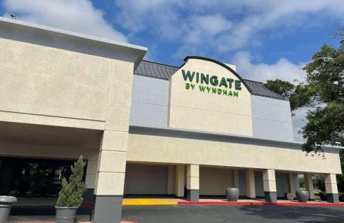 Astrodome Hotel | Convenient Wingate Houston near NRG Park & Medical Center