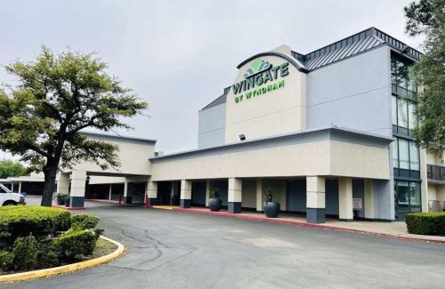 Astrodome Hotel | Convenient Wingate Houston near NRG Park & Medical Center