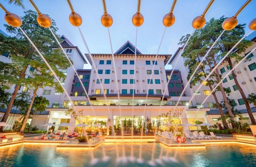 Kuala Teriang Hotel | Discover Wings by Croske Resort: Family-Friendly Retreat