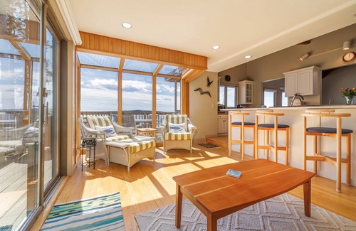 Trenton Cottage | Oceanfront Bliss at Wings Cottage - Perfect for Families!