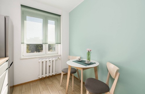 Stare Miasto District Apartment | Cozy 1 Bedroom with Balcony & Child-Friendly Amenities