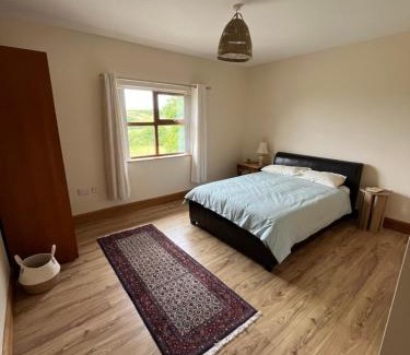 Donegal House | Winki Waves - Surf Lodge with Family-Friendly Amenities